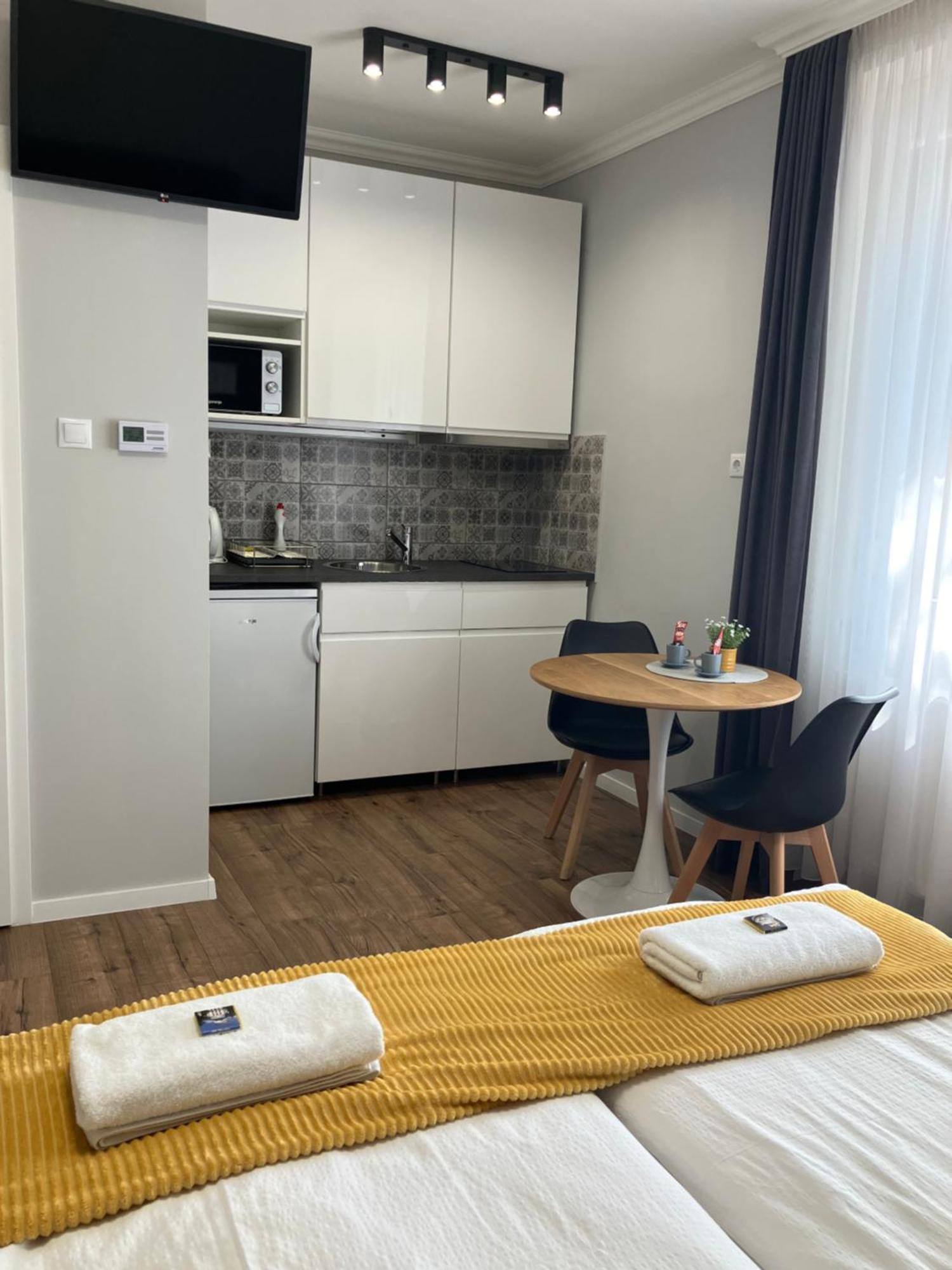 Illa Apartments Eger Exterior photo
